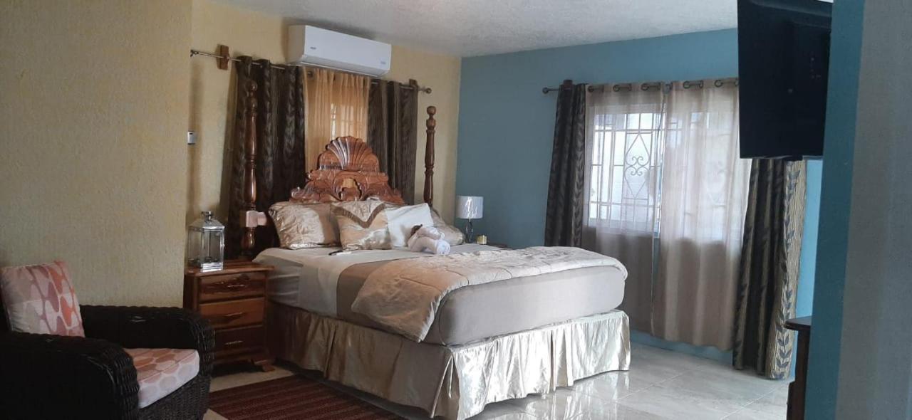 Hill View Vacational Rental 런어웨이베이 외부 사진